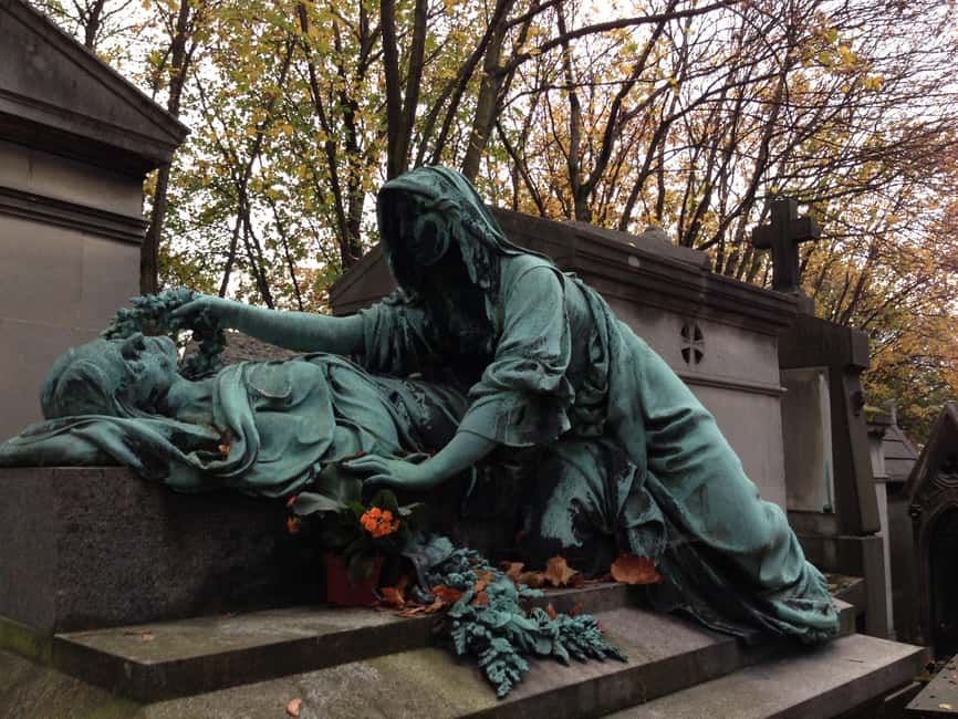Paris: Père Lachaise Cemetery Walking Tour - Practical advice for a smoother visit