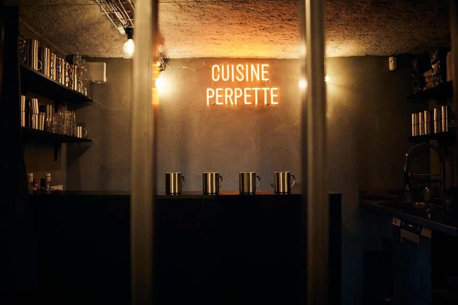 Paris : Perpette, l'expérience immersive - Meeting the Ant, Mr. Leroy, and Mr. Poulain
