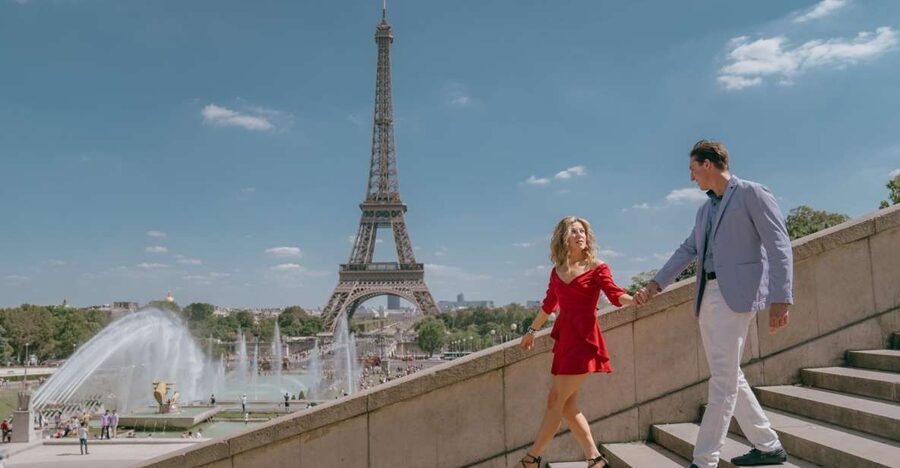 Paris: Photo Shoot with a Private Travel Photographer - Key points to know before booking