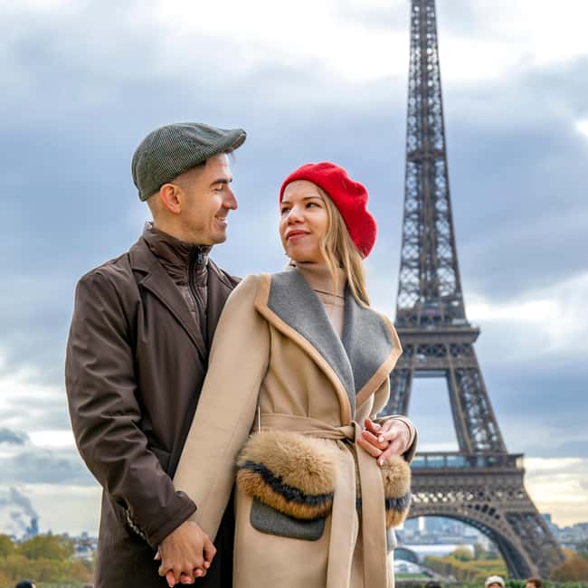 Paris: Photoshoot Around Eiffel Tower with 55 Edited Photos - Starting at Trocadéro and Théâtre Chaillot