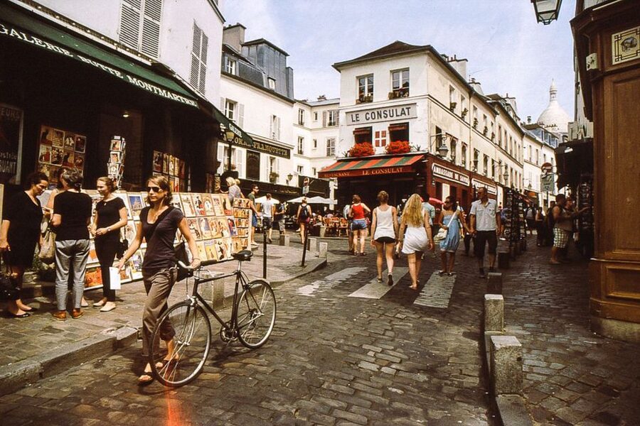 Paris: Private Customized Tour with a Local Guide - Learning Paris transport instead of merely hearing about it