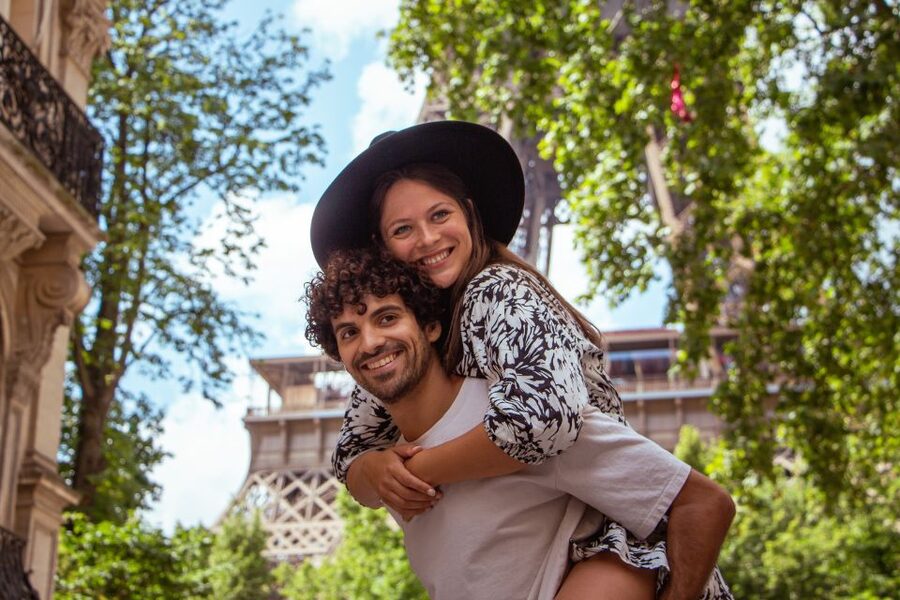Paris: Private Photoshoot at the Eiffel Tower - Who will get the most from this experience