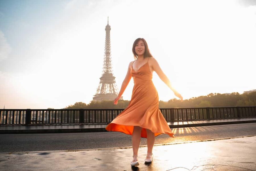 Paris: Private Photoshoot Near the Eiffel Tower - Who will enjoy this most