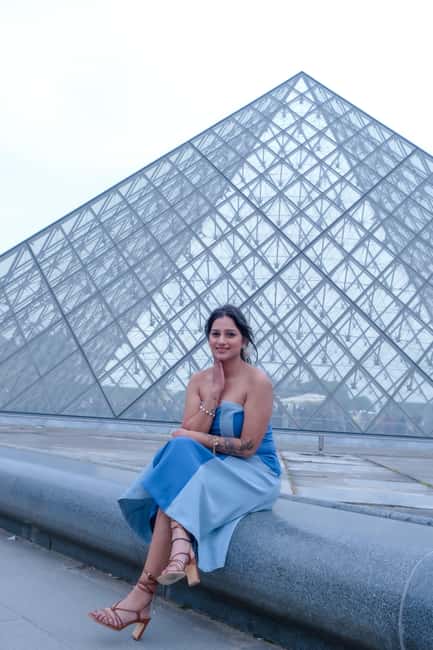 Paris: Private Photoshoot Outside the Louvre Museum - What this Louvre photoshoot really gives you