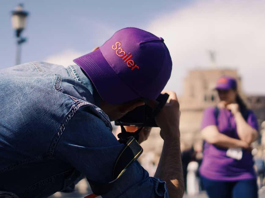 Paris: Private Photoshoot Outside the Louvre Museum - Digital photos and delivery time