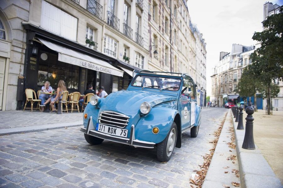 Paris: Private Sightseeing Tour in Citroën 2CV - Why a Citroën 2CV changes the Paris sightseeing mood
