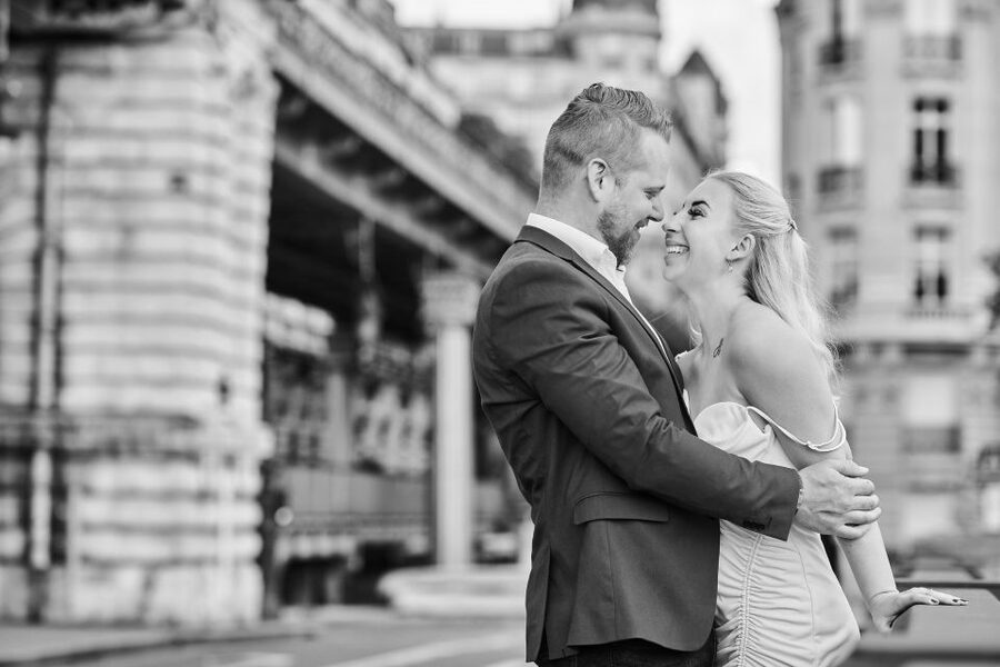 Paris: Private VIP Photoshoot with Experienced Photographer - Proposals, birthdays, and family memories