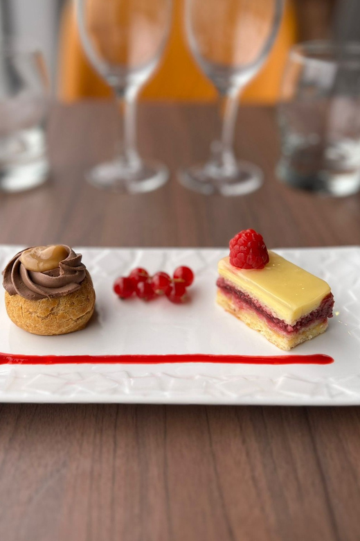 Paris: River Seine Cruise with 3-Course Lunch - Why this Seine lunch cruise works
