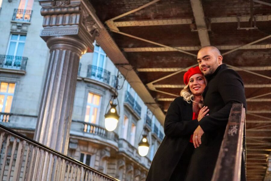 Paris: Romantic Photoshoot for Couples - Why an Eiffel Tower photoshoot works so well