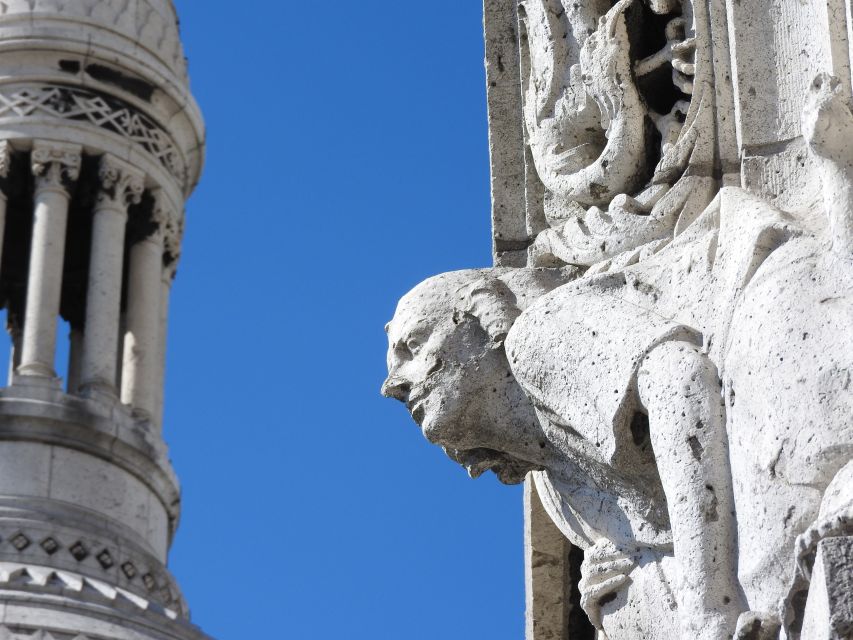 Paris: Sacré-Coeur and Montmartre Tour with Expert Guide - La Maison Rose and the neighborhood’s famous corners