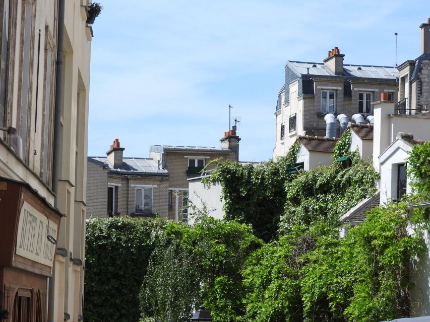 Paris: Sacré-Coeur and Montmartre Tour with Expert Guide - Crowds, weather, and the practical side
