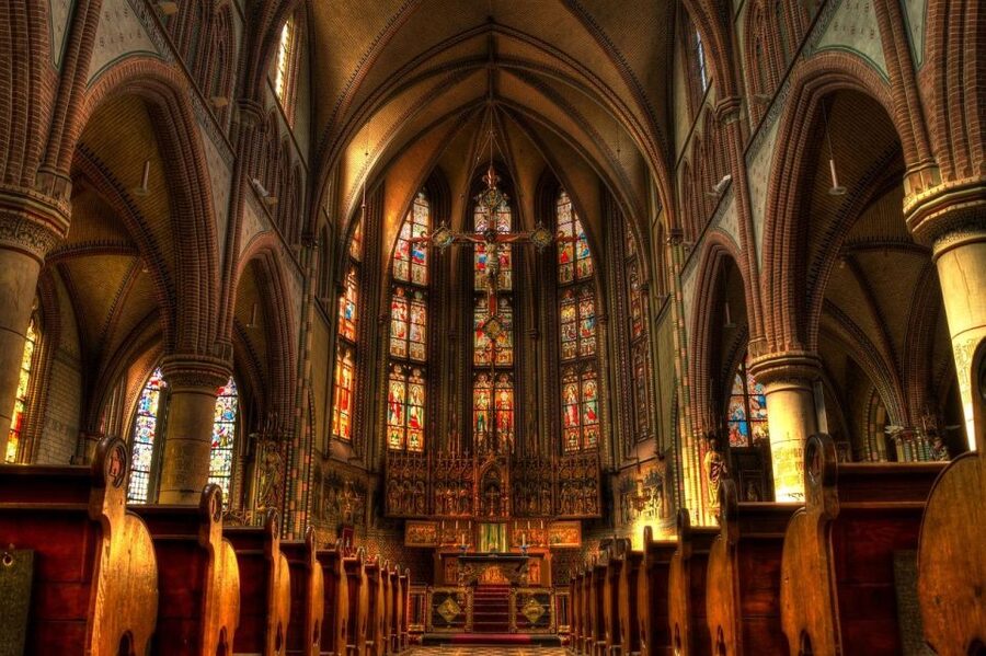 Paris: Sainte-Chapelle, Conciergerie, Notre Dame Guided Tour - Timing, meeting point, and small details that matter
