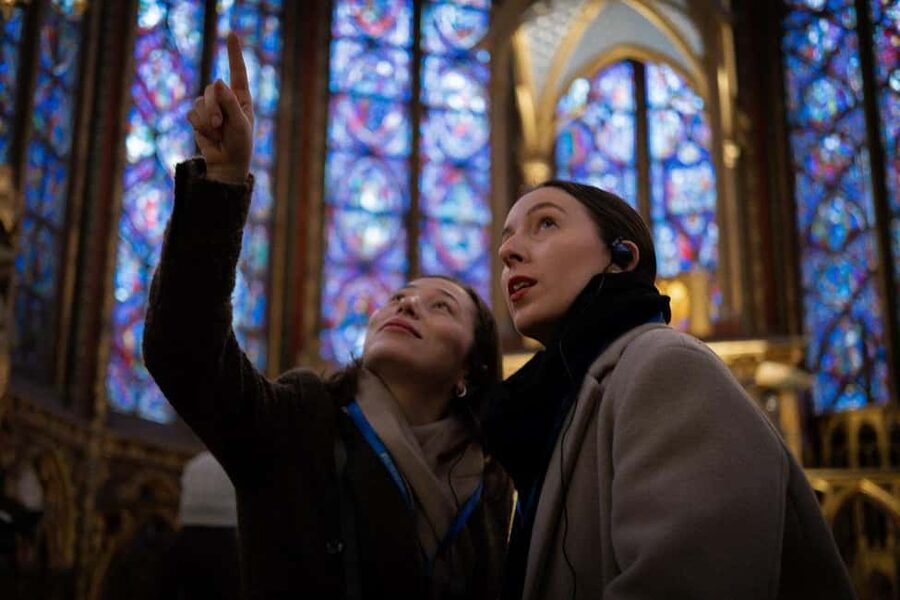Paris: Sainte-Chapelle, Conciergerie, Notre Dame Guided Tour - Notre Dame: an exterior visit with important context