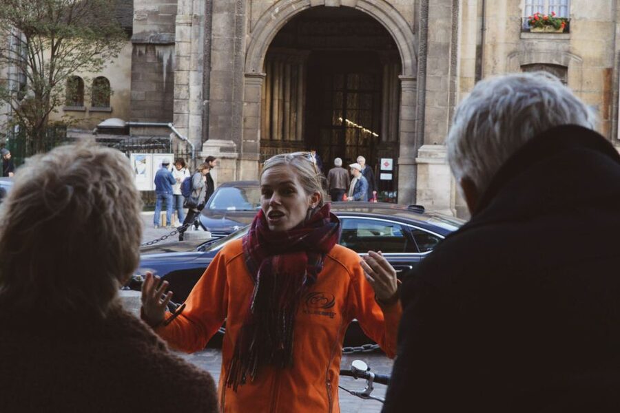 Paris: Secret City Bike Tour Off the Tourist Path - Why this Paris bike tour is different
