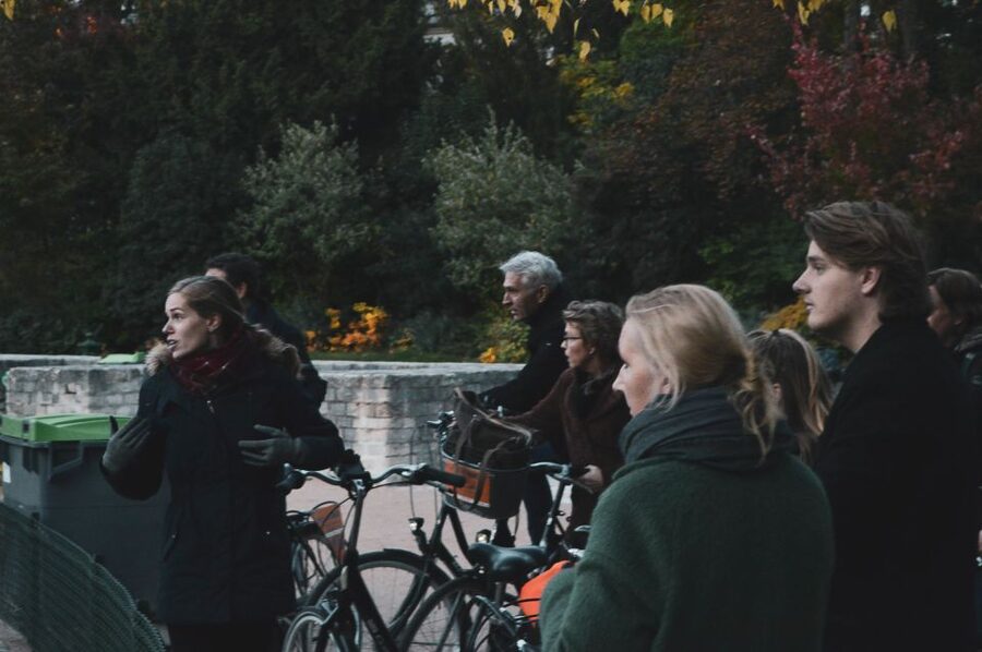 Paris: Secret City Bike Tour Off the Tourist Path - Galerie Vivienne and Palais-Royal: a polished opening