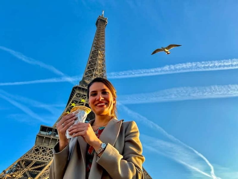 Paris: Seine Cruise & Crepe Tasting near the Eiffel Tower - Finding the Trocadéro crêpe kiosk