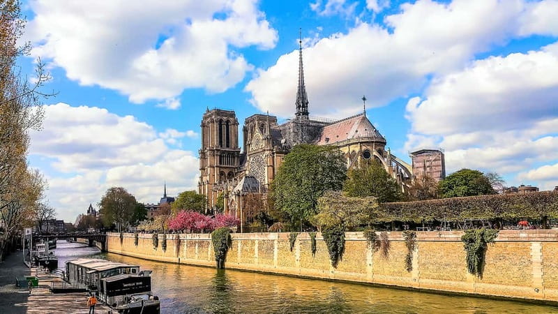 Paris: Seine Cruise & Crepe Tasting near the Eiffel Tower - Who will enjoy this Seine combination