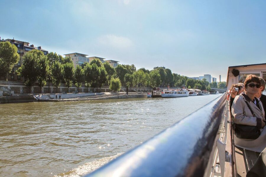 Paris: Seine River and Canal Saint-Martin Cruise - Bassin de la Villette and the route’s final stretch