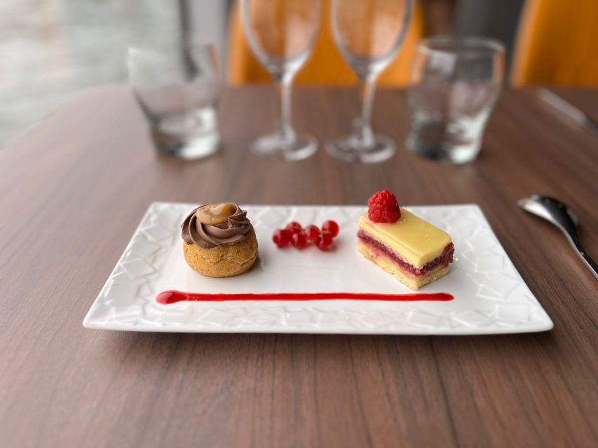 Paris: Seine River Bistronomic Dinner Cruise - Key points at a glance