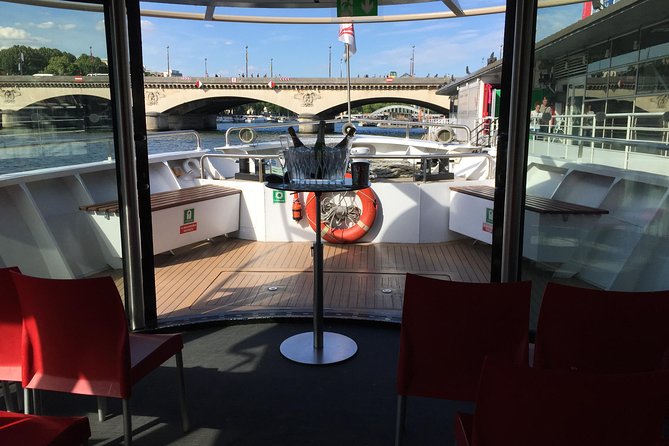 Paris Seine River Champagne Tasting Cruise - Why this Seine cruise works so well at sunset