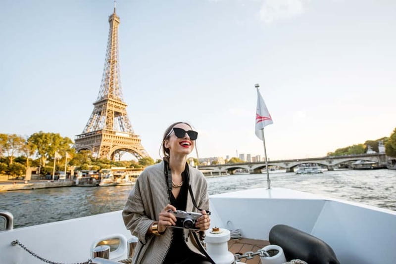 Paris: Seine River Cruise with a Live Guide - Why a Seine cruise is a smart first look at Paris