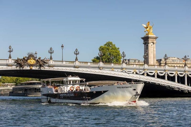 Paris: Seine River Cruise with a Live Guide - Is $24 good value?