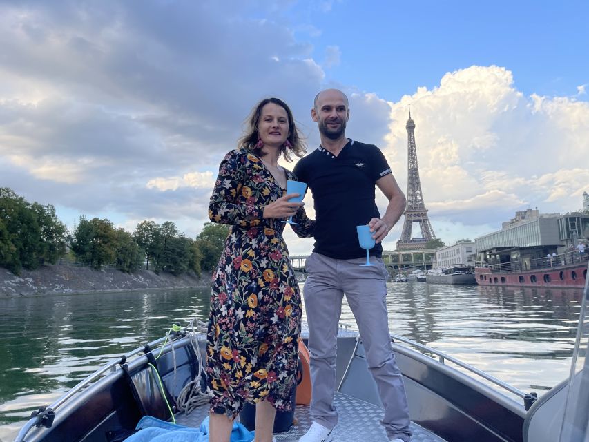 Paris: Seine River Private Cruise - Following the Seine from Port Javel Haut