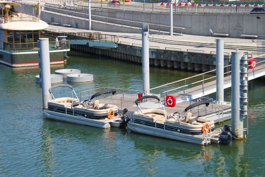 Paris: Seine River Private Guided Pontoon Boat Cruise - Key points to know before booking