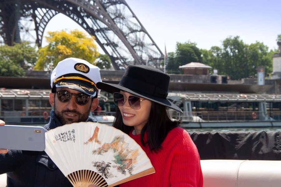 Paris: Seine River Private Guided Pontoon Boat Cruise - Is $577 good value for six people?