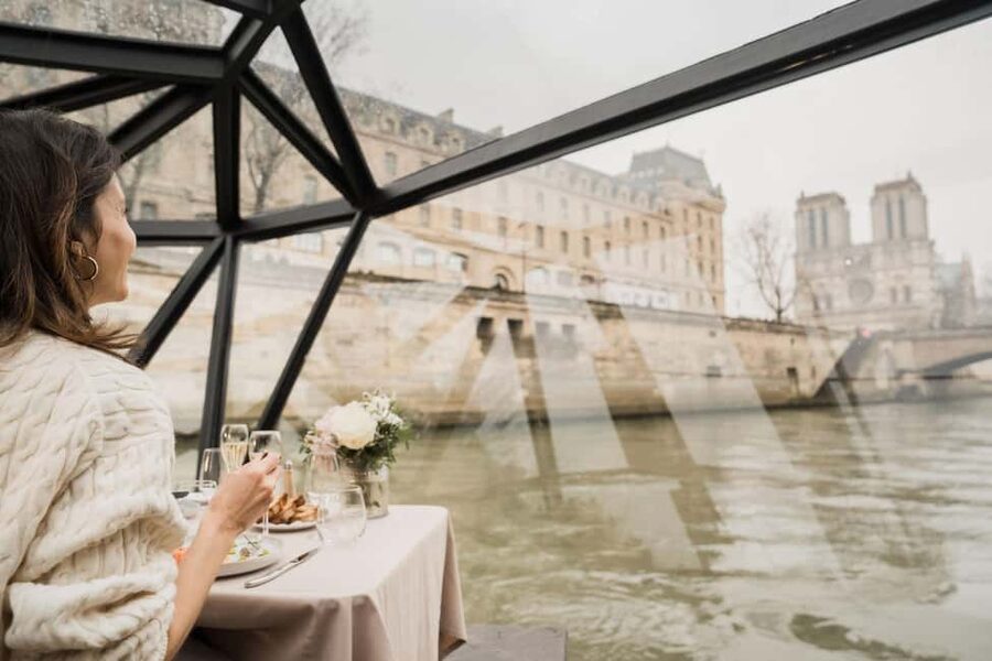 Paris: Sightseeing Cruise on the Seine with 3-Course Lunch - Key points to know before you book