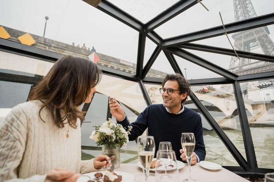 Paris: Sightseeing Cruise on the Seine with 3-Course Lunch - The Paris Statue of Liberty and the return trip