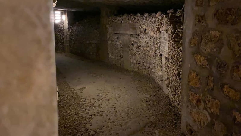 Paris: Small-Group Catacombs Tour with Skip-the-Line Entry - Why the small group matters underground