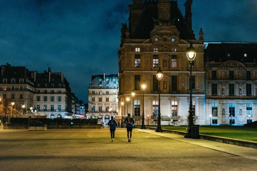 Paris: Sunrise Running and Sightseeing Group Tour - The Eiffel Tower as the morning finish