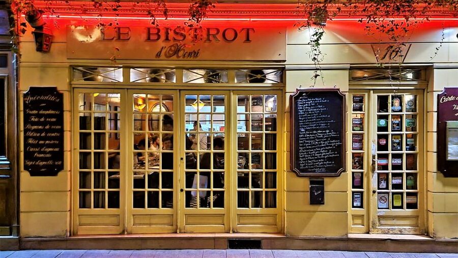 Paris: The French Food Highlights Tour - The stories between the stops