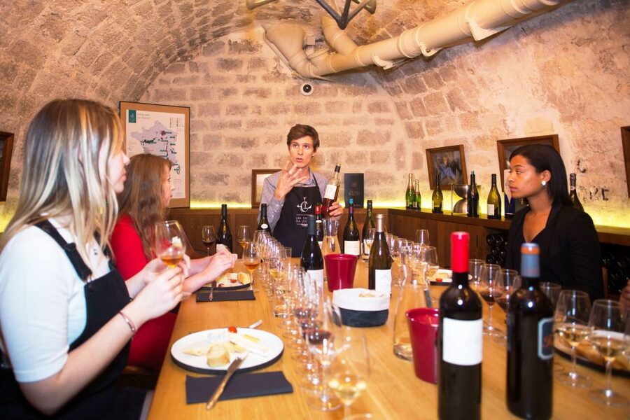 Paris: The Ultimate Wine and Cheese Tasting in English - A two-hour tour through French wine country