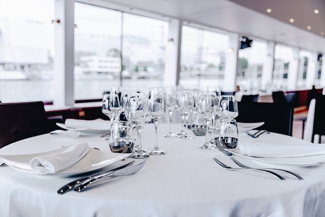 Paris Theo Boat Seine River Italian Trattoria Style Dinner Cruise - What the 2.5-hour schedule really means