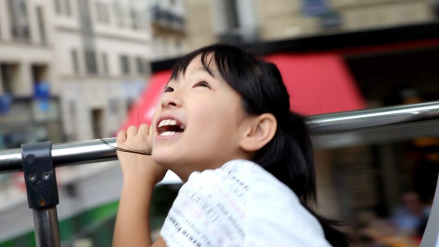 Paris: Tootbus Kids Bus Tour Experience - Notre Dame and the changing heart of Paris