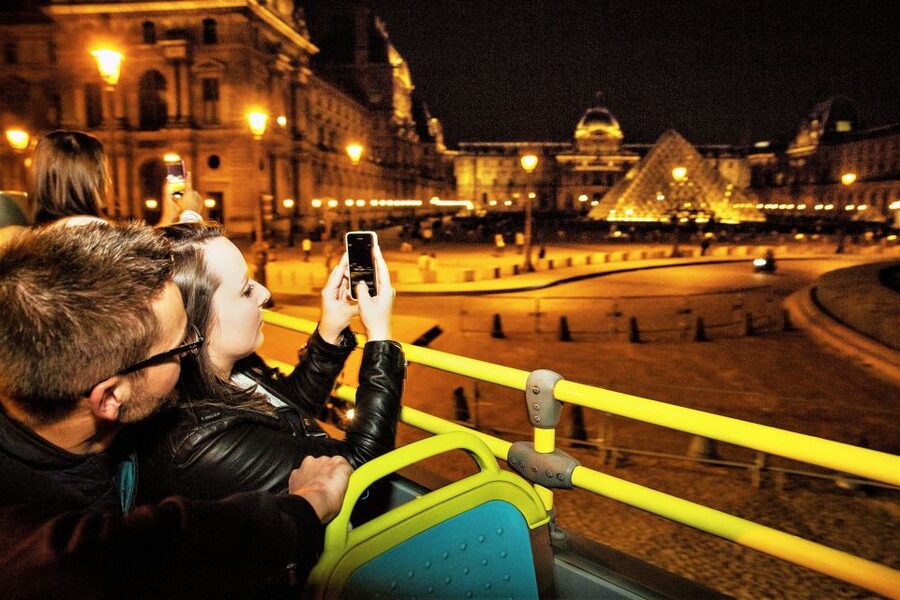 Paris: Tootbus Open-Top Christmas Bus Tour - A Christmas bus ride through Paris after dark