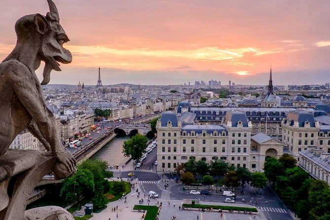 Paris Top Sights Half Day Walking Tour with a Fun Guide - The Louvre without the crowds inside