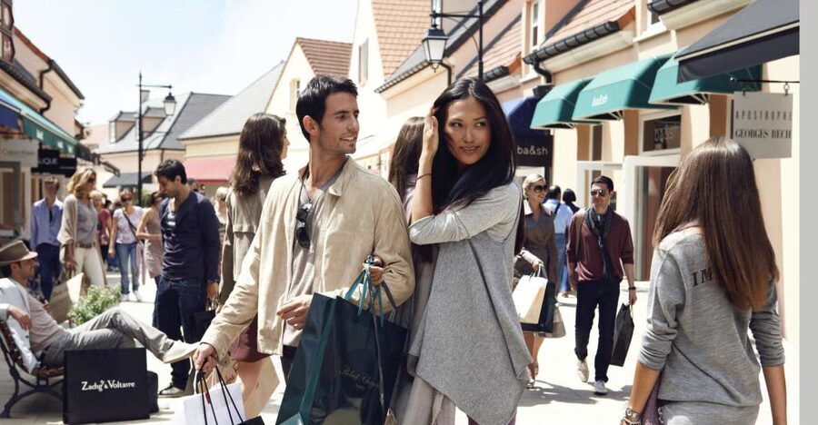 Paris: Vallée Village Outlet Shopping Day - Key points at a glance