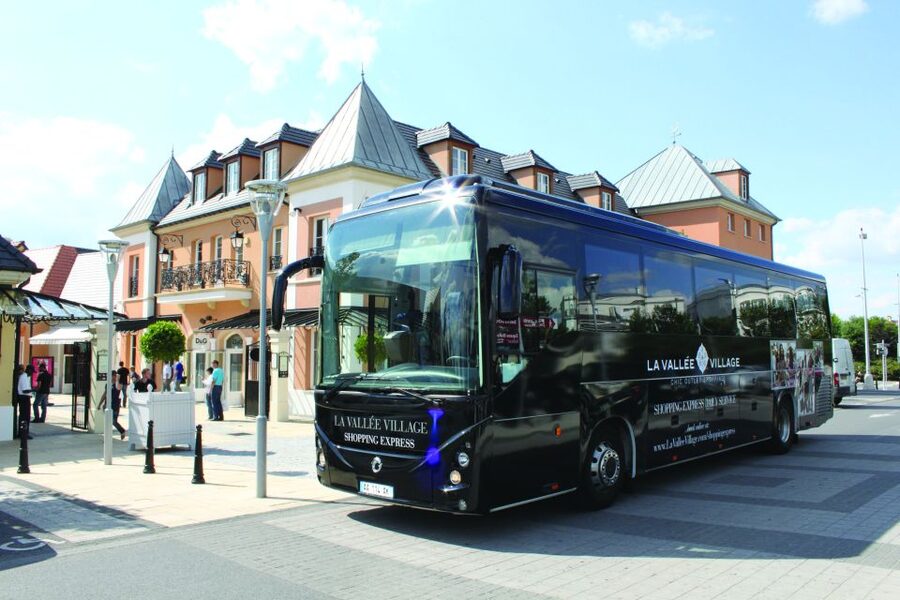 Paris: Vallée Village Outlet Shopping Day - What the experience does well