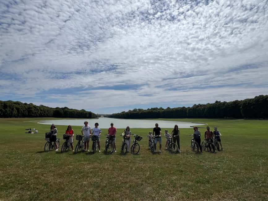 Paris: Versailles Golf Cart & Bike Tour with Palace Entry - Guides, pace, and group care