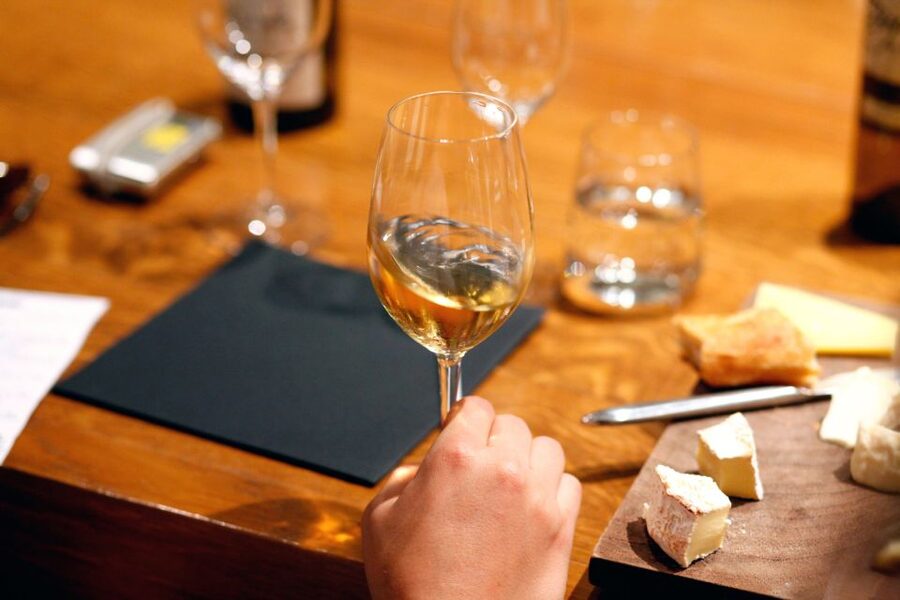 Paris: Wine and Cheese Lunch - Cheese pairing is the heart of the lunch