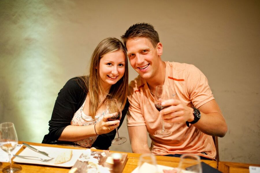 Paris: Wine and Cheese Lunch - Who should book this experience