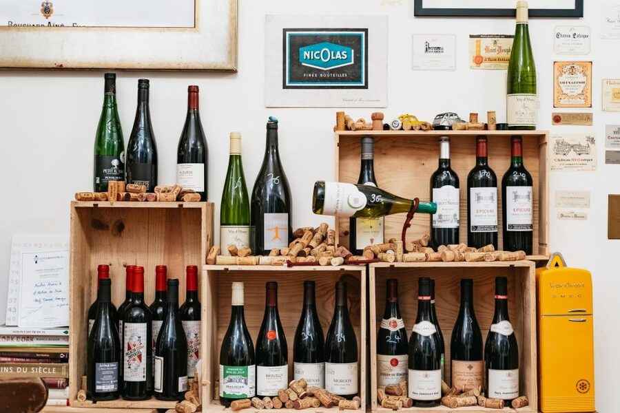 Paris: Wine Tasting Experience with 6 Wines and Cheese Board - Booking Tips and Practical Details
