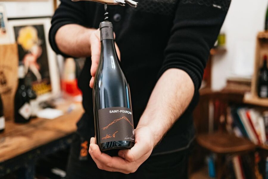Paris: Wine Tasting Experience with 6 Wines and Cheese Board - Who Should Book This Experience?