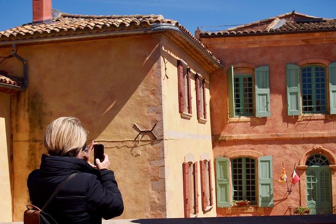 Picturesque Luberon - From MARSEILLE - Lourmarin closes the village circuit