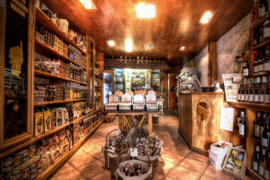 Porticcio: Coastal Train Ticket with Audio Guide & Tastings - Who will enjoy this coastal train ride?