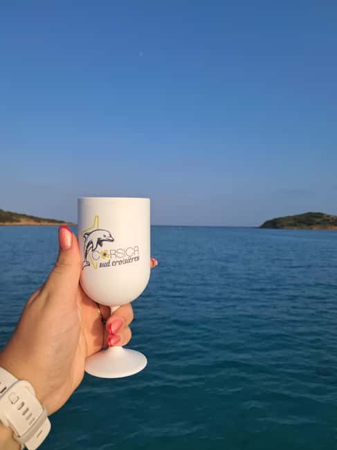 Porto-Vecchio : Sunset Cruise & Apéritif - Who will enjoy this cruise most