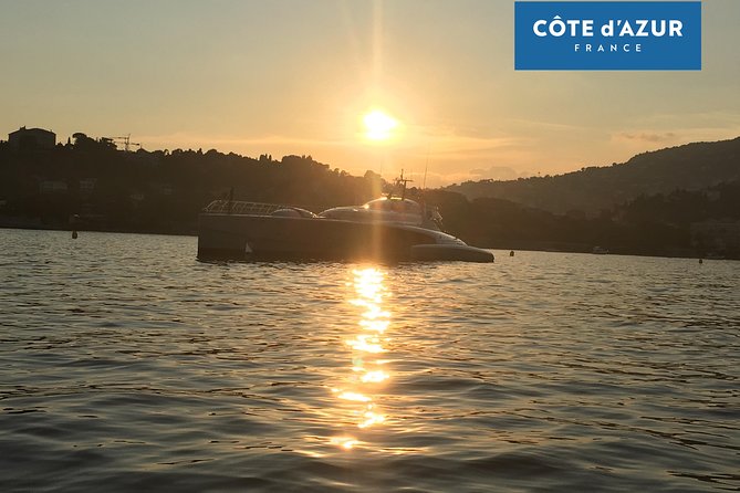 Premium Tour on a Solar Powered Boat - Private Group - Leaving Beaulieu-sur-Mer by solar power